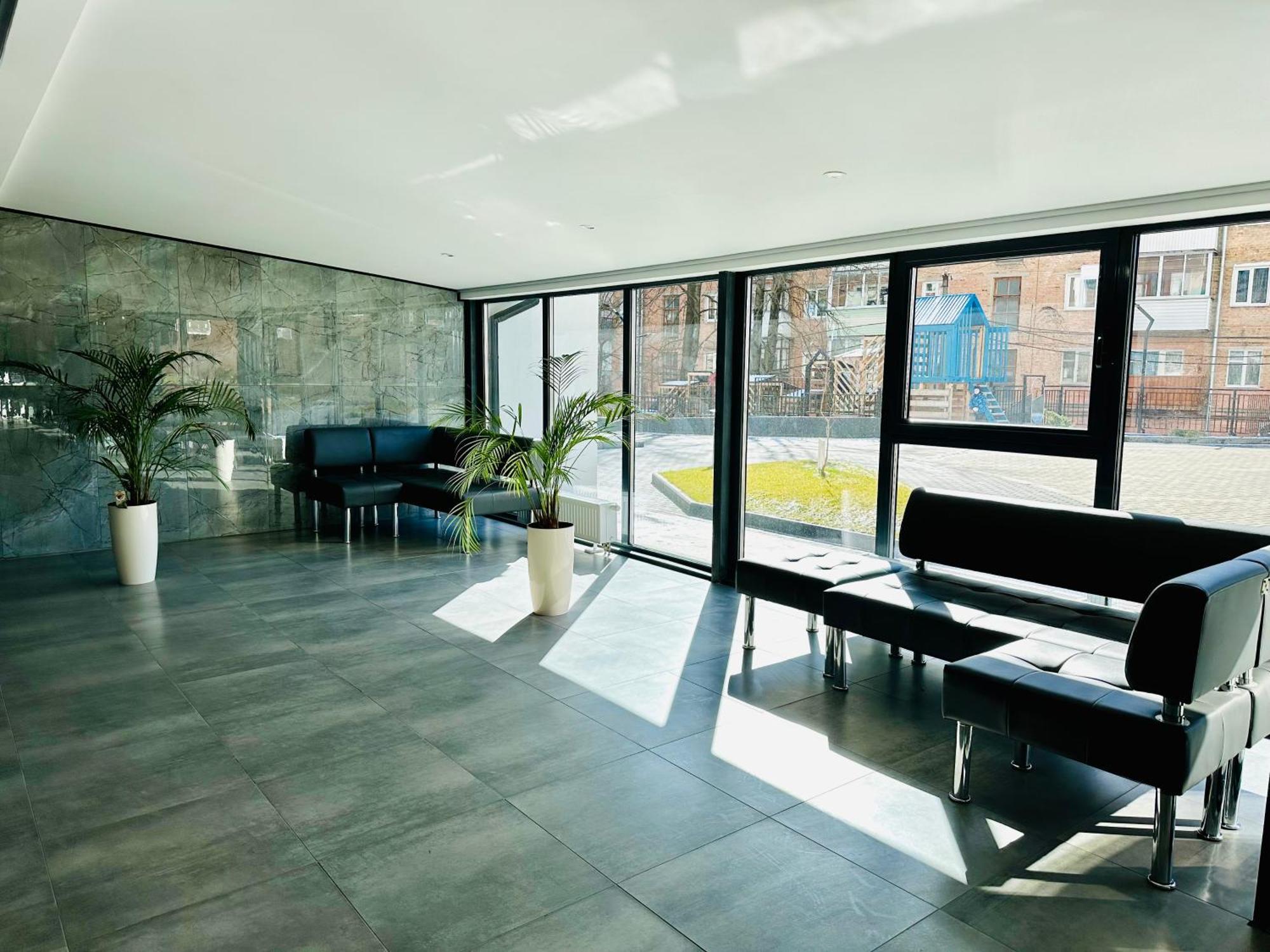 Modern Apartments With A Coffee Machine In The City Center, A View Of The City Rivne Extérieur photo